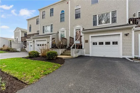 413 North Lane Bristol RI 02809