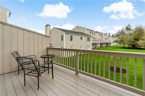 413 North Lane Bristol RI 02809