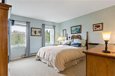 413 North Lane Bristol RI 02809