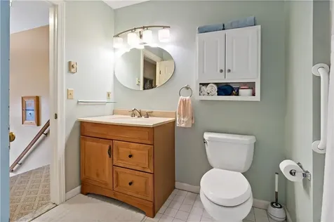 413 North Lane Bristol RI 02809