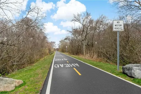 413 North Lane Bristol RI 02809