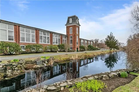 40 Web Avenue North Kingstown RI 02852