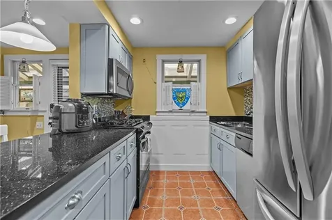 40 Web Avenue North Kingstown RI 02852