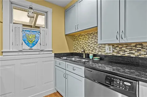 40 Web Avenue North Kingstown RI 02852