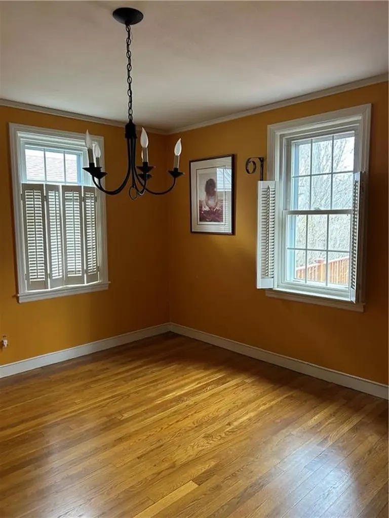 25 Haverford Road Warwick RI 02886