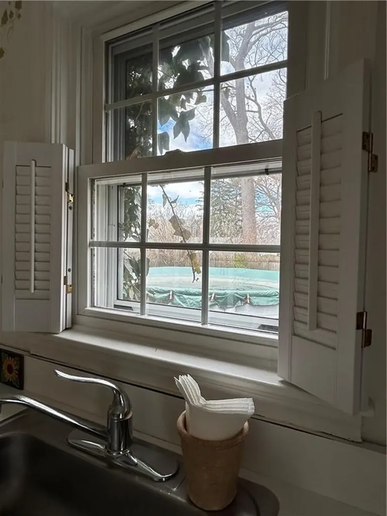 25 Haverford Road Warwick RI 02886