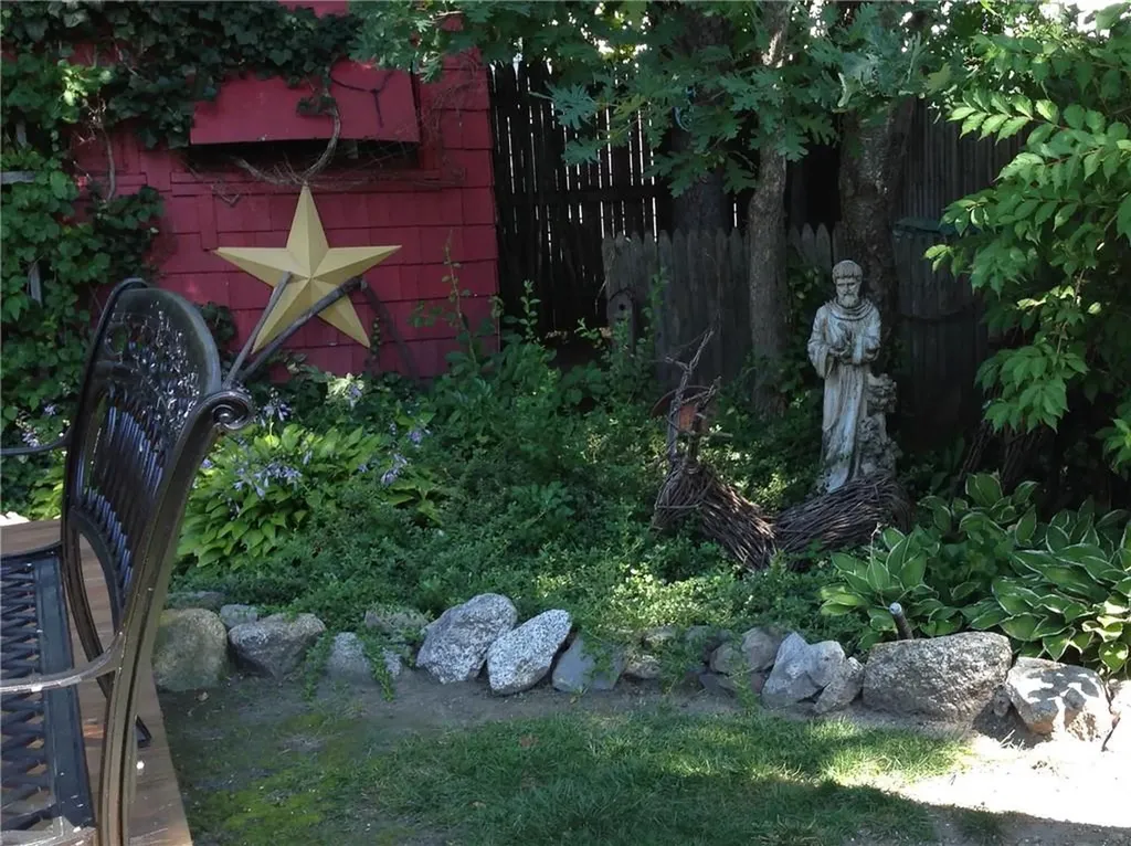 25 Haverford Road Warwick RI 02886