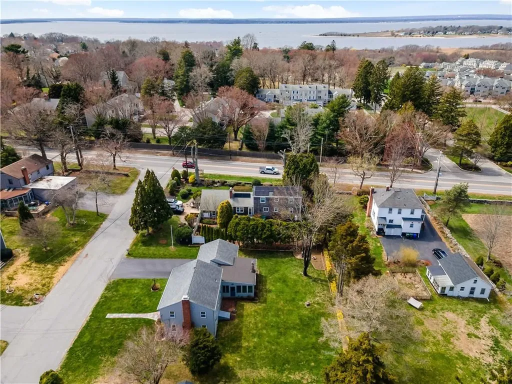 5 Echo Farm Drive Bristol RI 02809