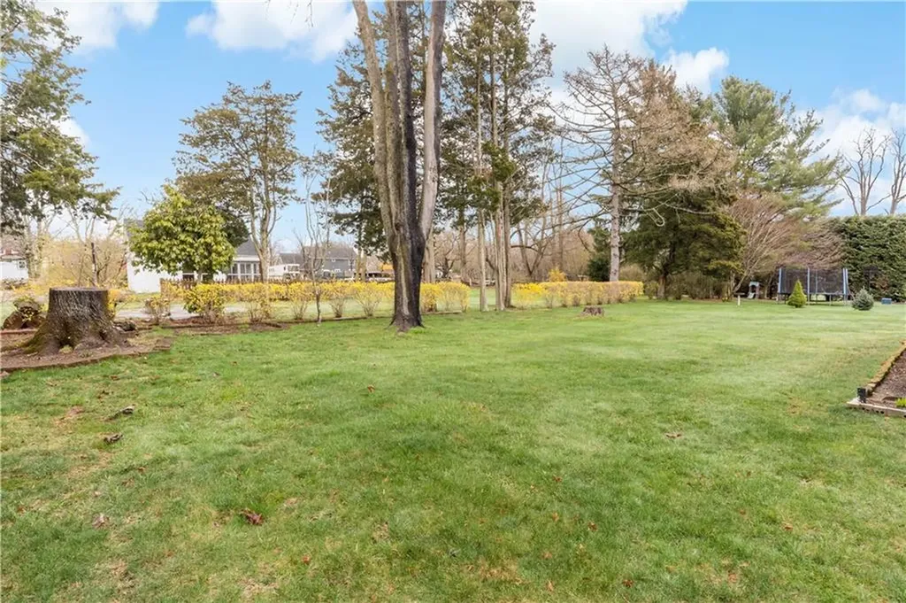 5 Echo Farm Drive Bristol RI 02809