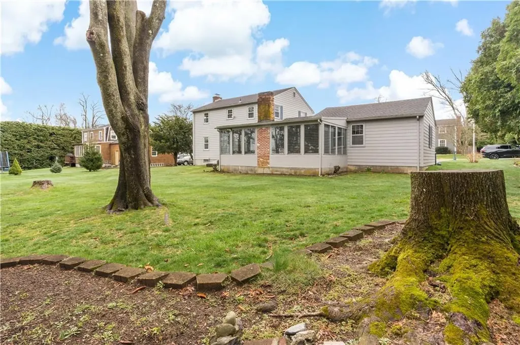 5 Echo Farm Drive Bristol RI 02809