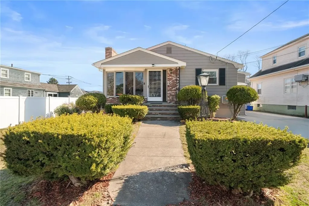 8 Ashby Street Johnston RI 02919