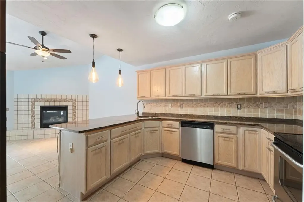27 Alpine Way North Smithfield RI 02876