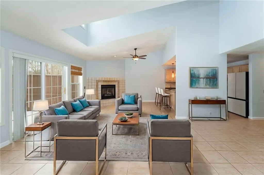 27 Alpine Way North Smithfield RI 02876