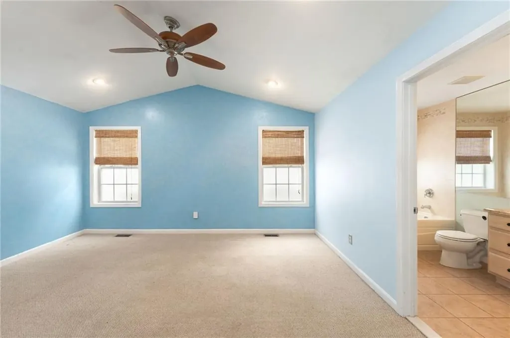 27 Alpine Way North Smithfield RI 02876
