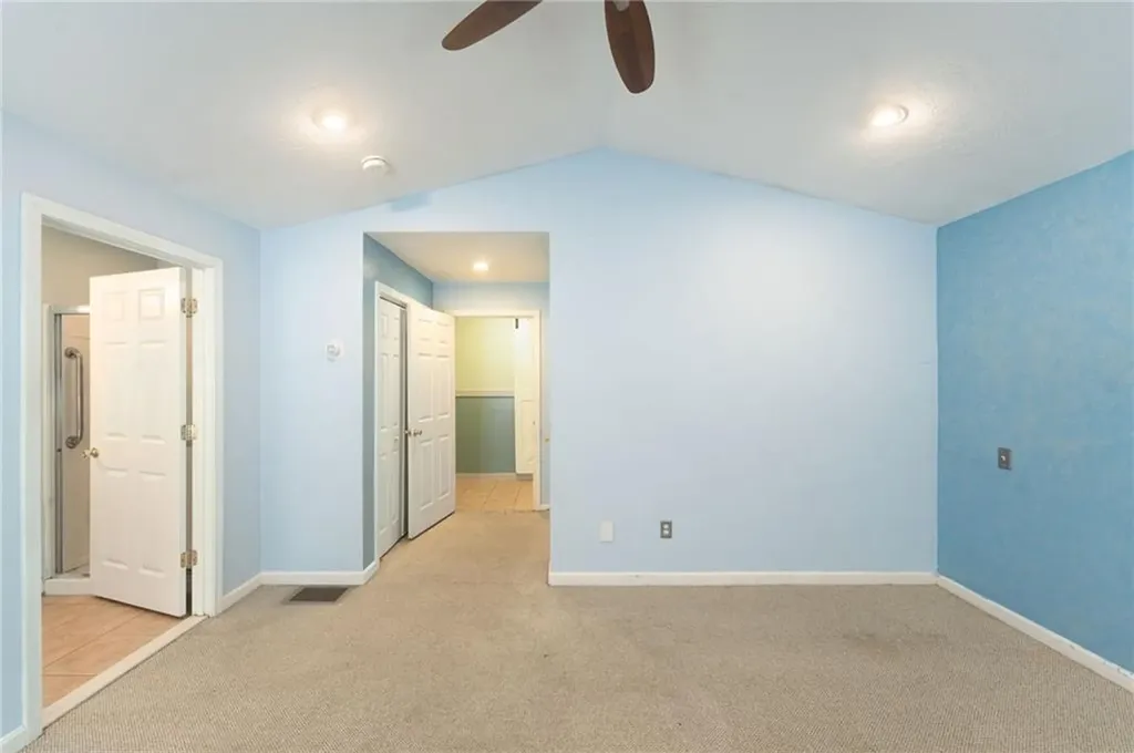 27 Alpine Way North Smithfield RI 02876