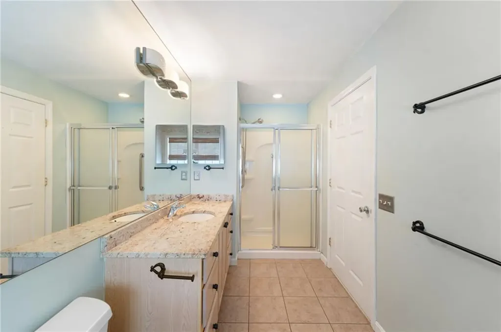 27 Alpine Way North Smithfield RI 02876