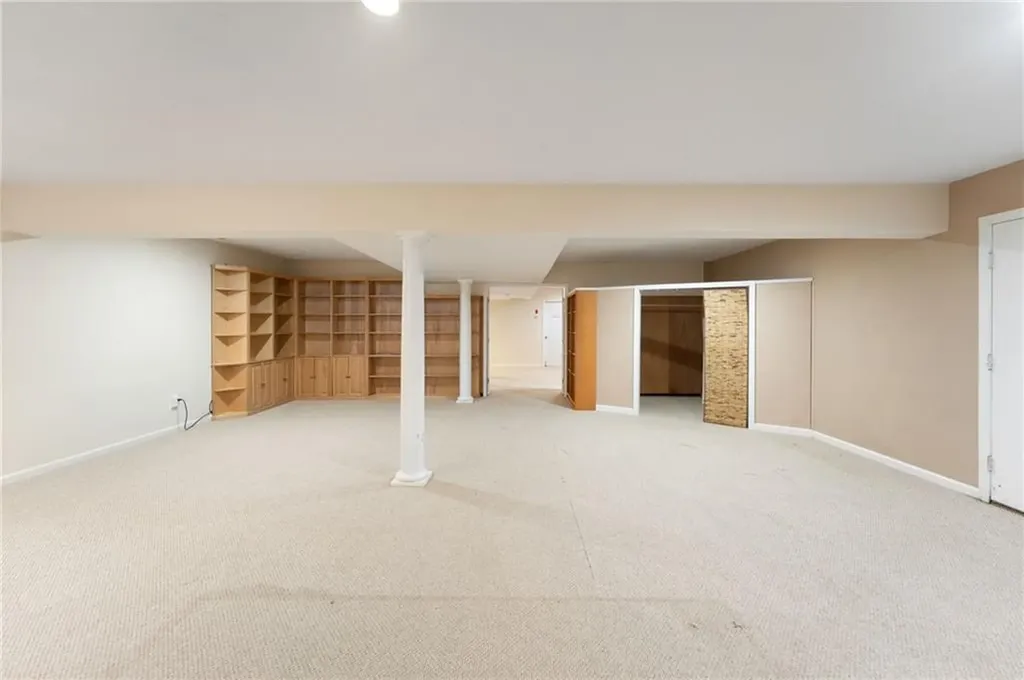 27 Alpine Way North Smithfield RI 02876