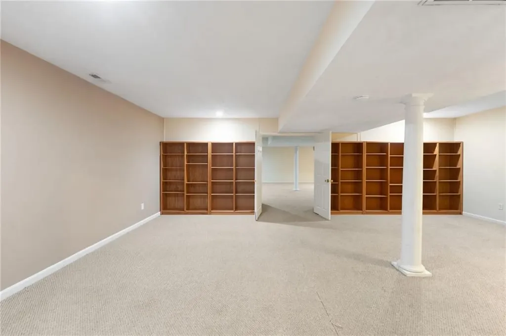 27 Alpine Way North Smithfield RI 02876