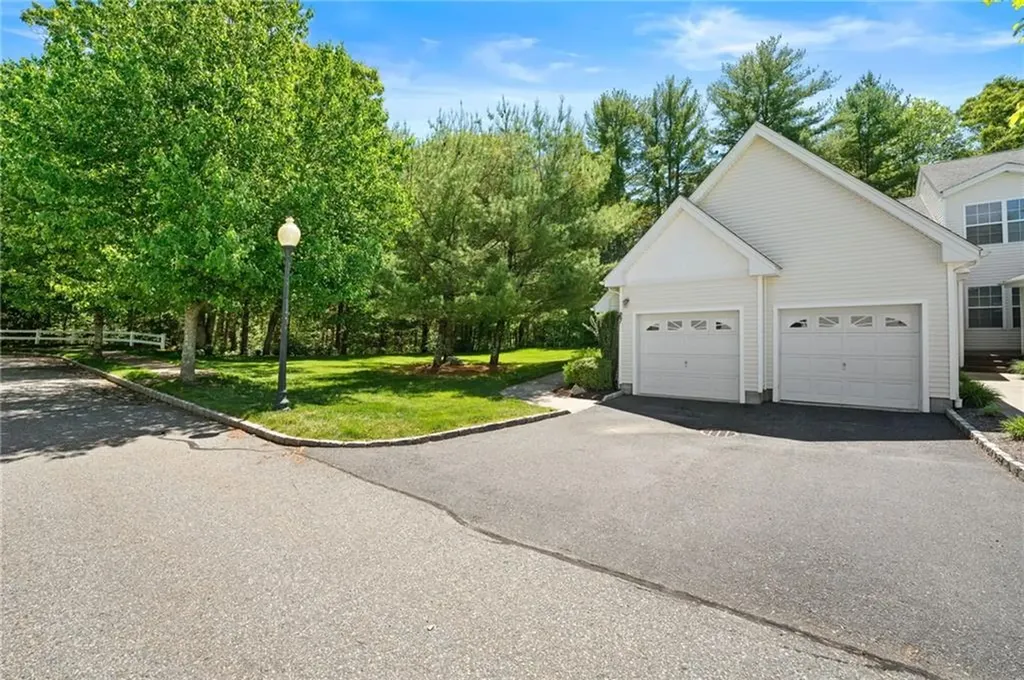 27 Alpine Way North Smithfield RI 02876
