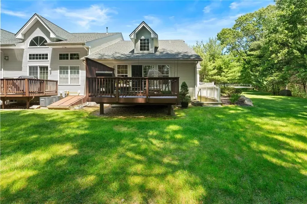 27 Alpine Way North Smithfield RI 02876