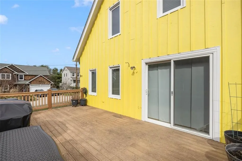 43 Mast Street Jamestown RI 02835