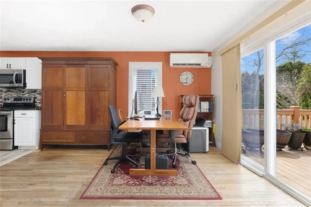 43 Mast Street Jamestown RI 02835