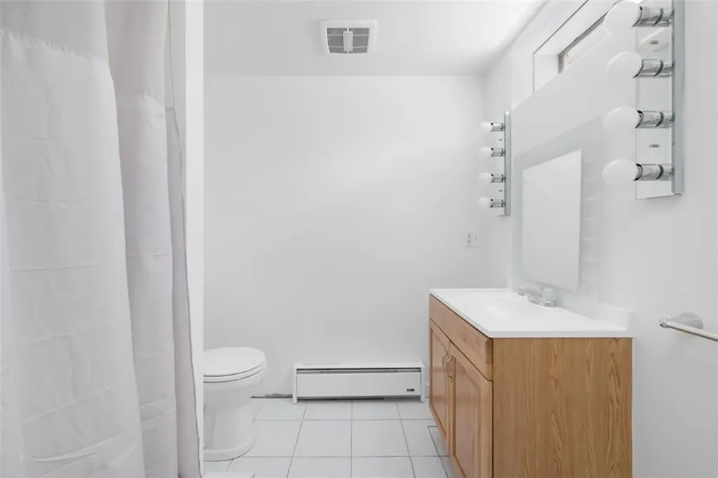 43 Mast Street Jamestown RI 02835