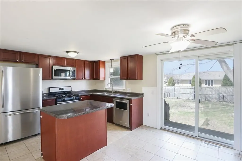 37 Pleasant View Drive North Providence RI 02904