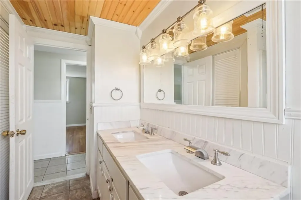 37 Pleasant View Drive North Providence RI 02904