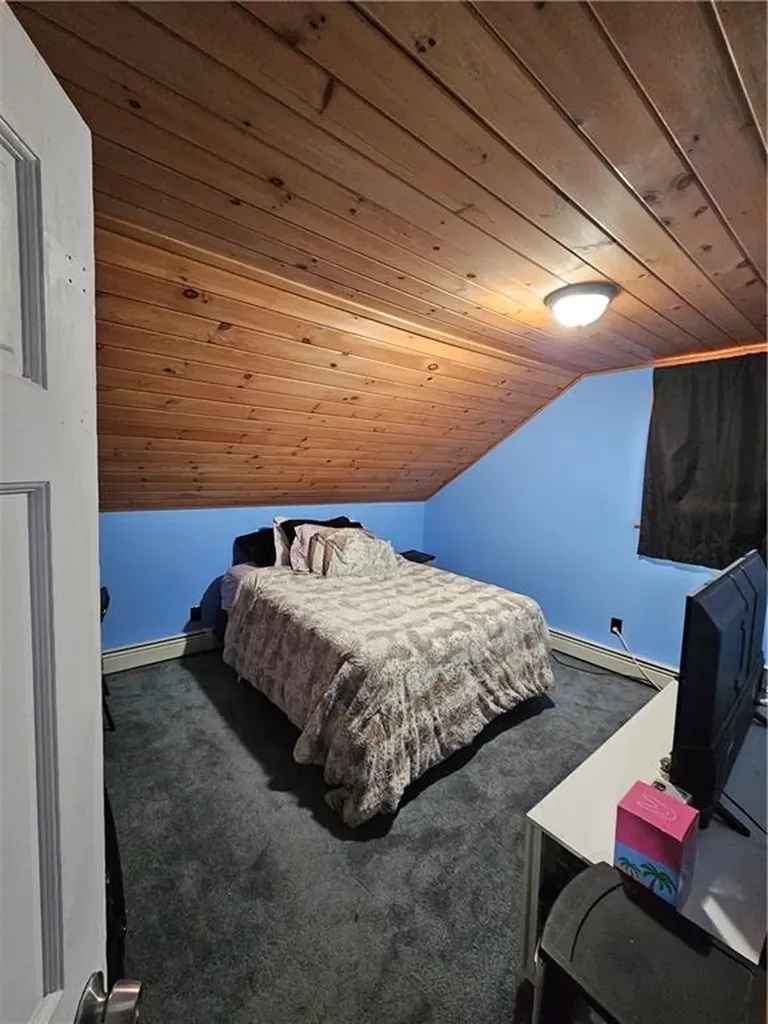 473 Fairview Avenue Coventry RI 02816