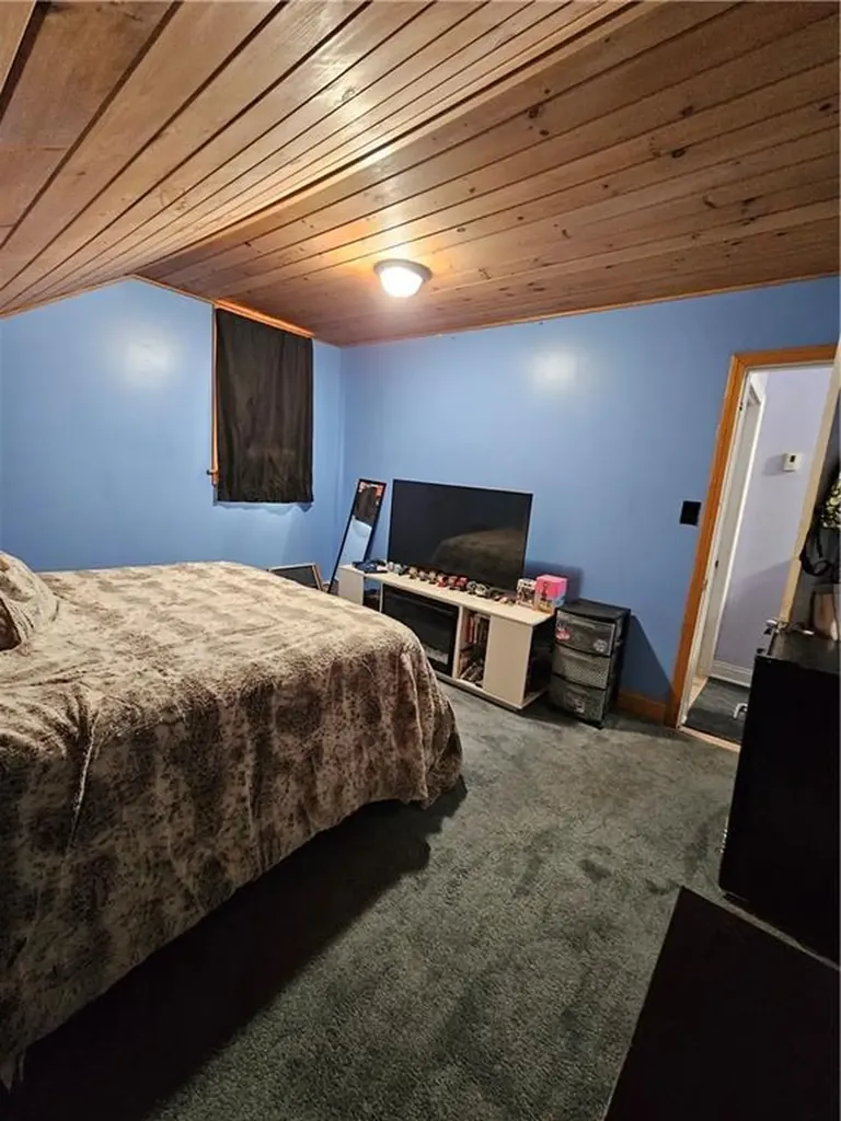 473 Fairview Avenue Coventry RI 02816
