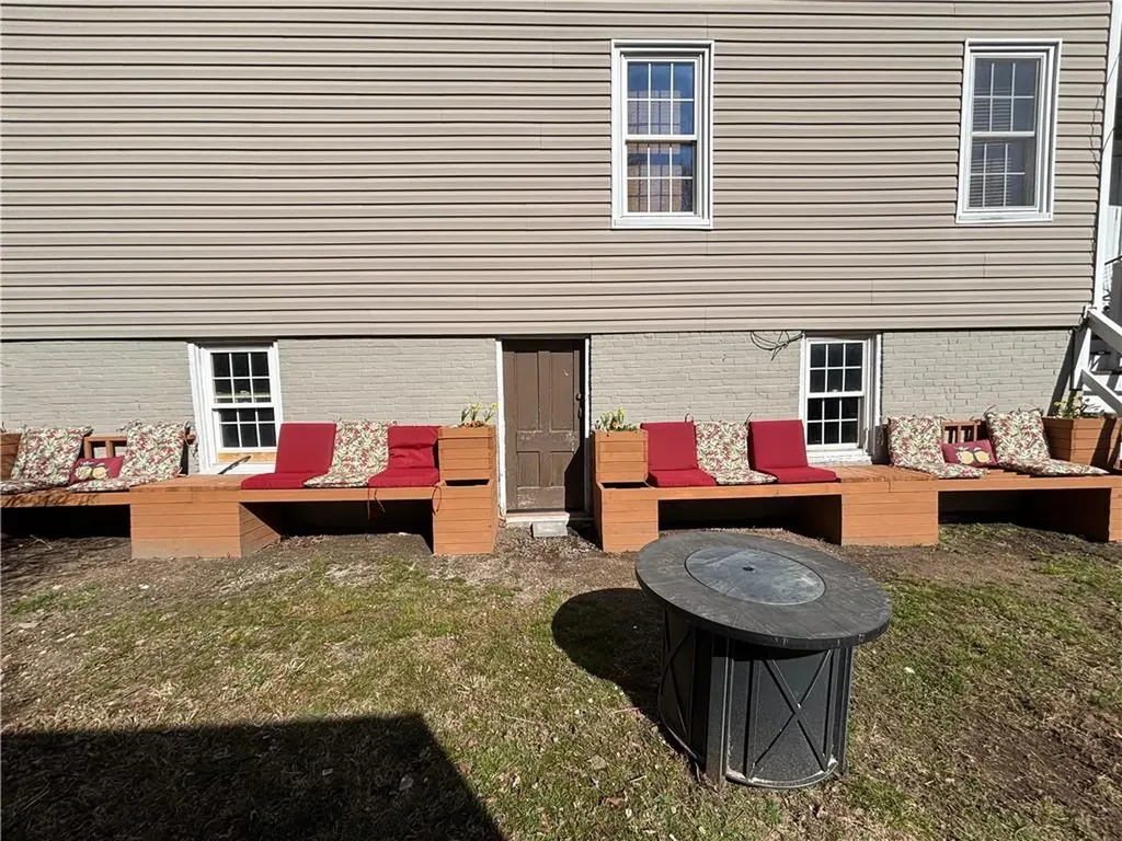 473 Fairview Avenue Coventry RI 02816