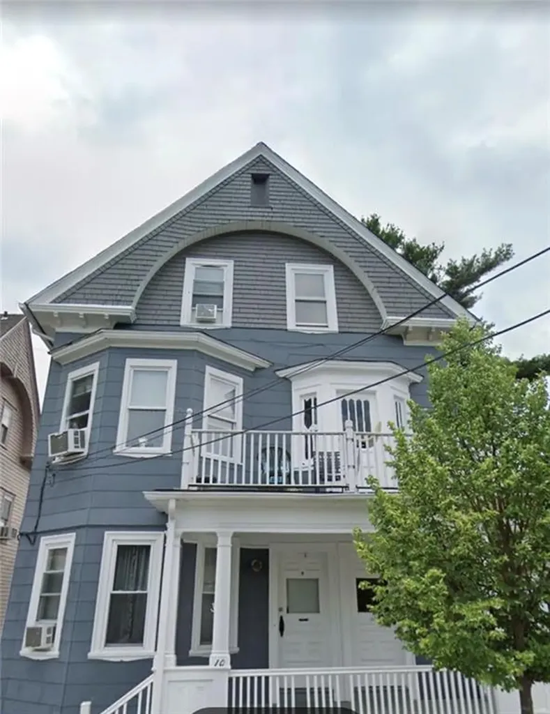 10 Verndale Avenue Providence RI 02905
