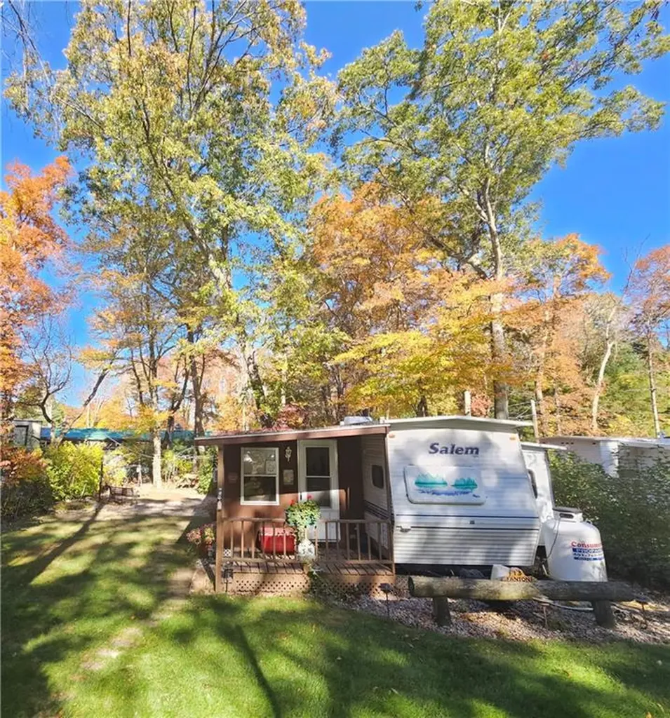 13 Newberry Lane Hopkinton RI 02832