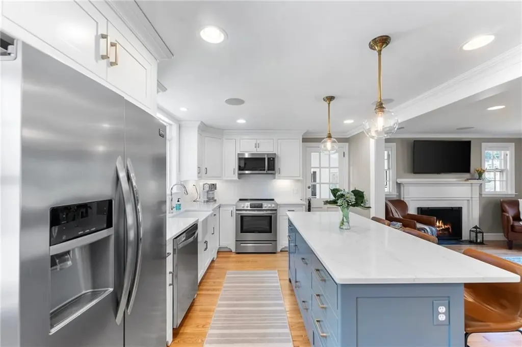 243 Gorton Lake Boulevard Warwick RI 02886
