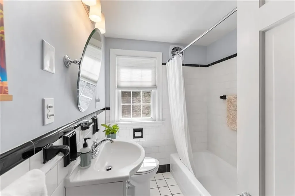 243 Gorton Lake Boulevard Warwick RI 02886