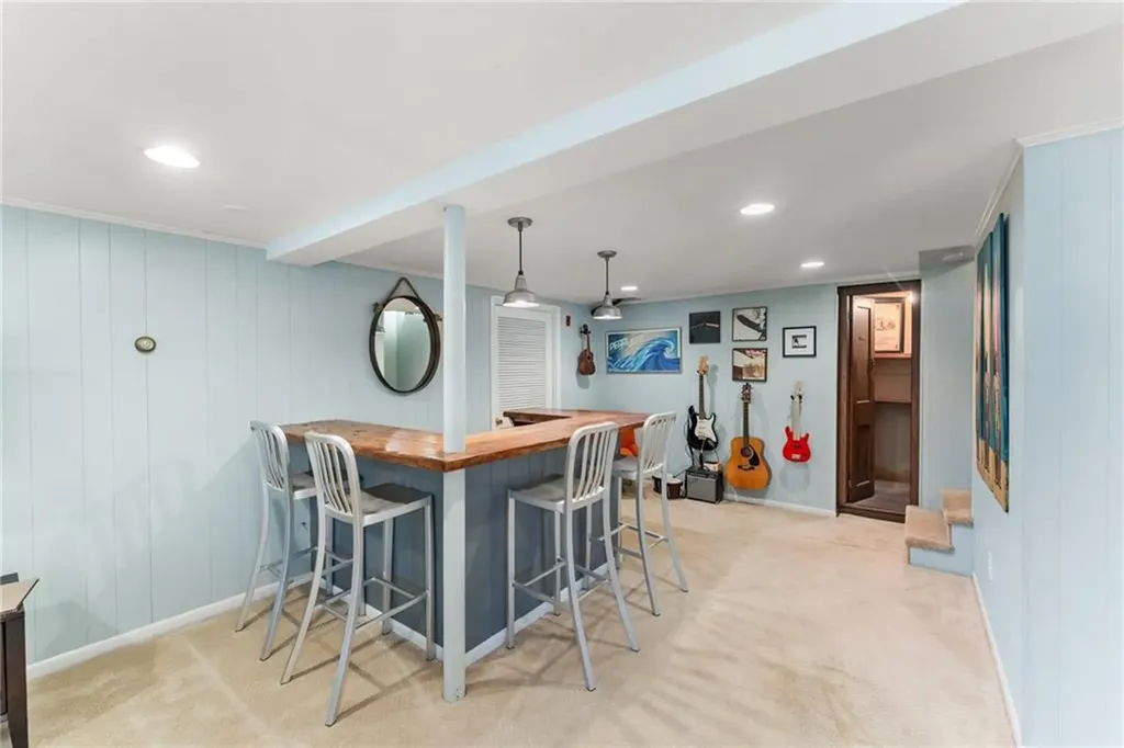 243 Gorton Lake Boulevard Warwick RI 02886
