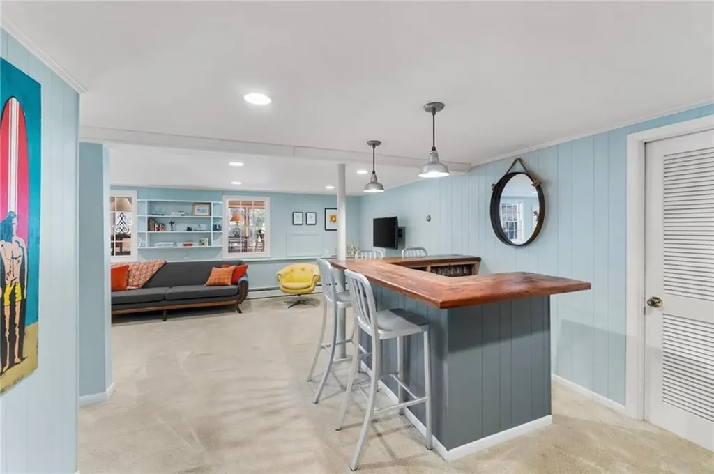 243 Gorton Lake Boulevard Warwick RI 02886