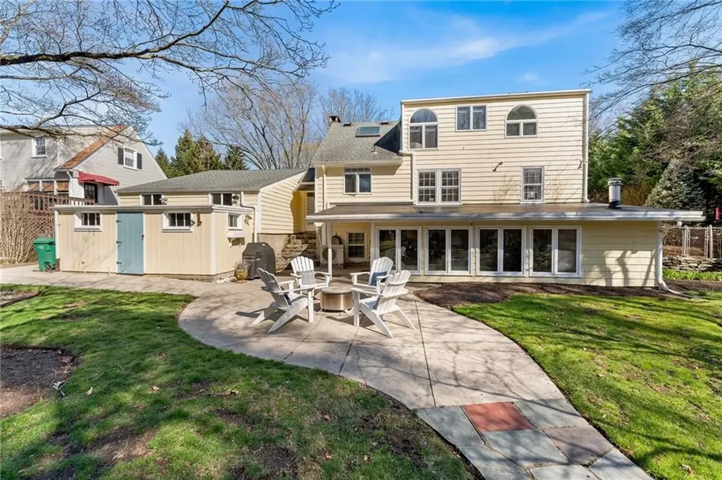243 Gorton Lake Boulevard Warwick RI 02886