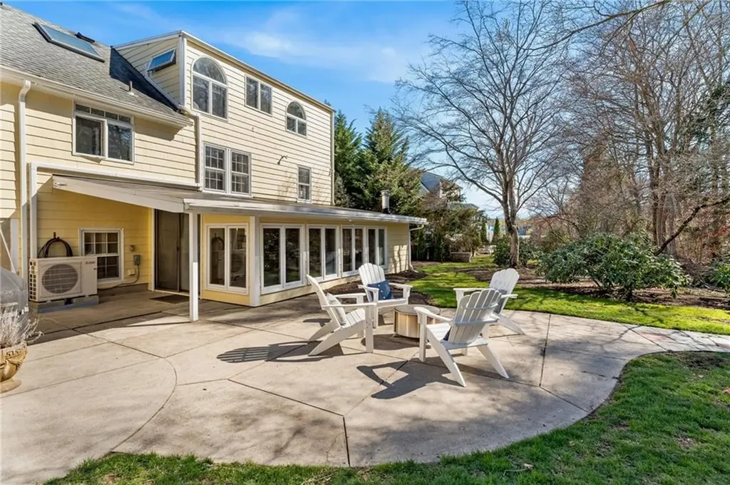 243 Gorton Lake Boulevard Warwick RI 02886