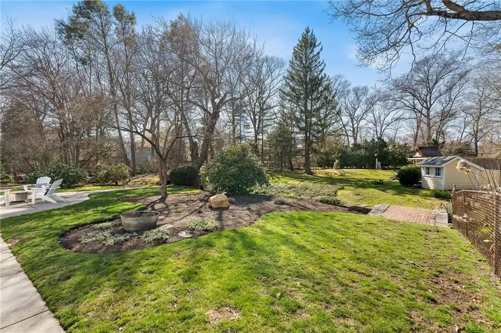 243 Gorton Lake Boulevard Warwick RI 02886