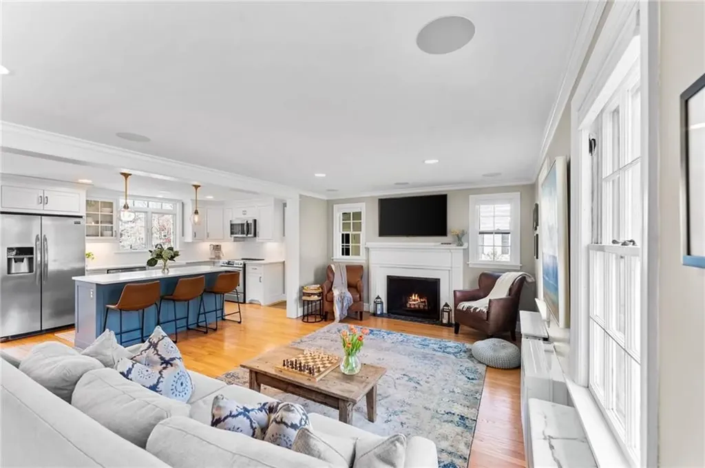 243 Gorton Lake Boulevard Warwick RI 02886