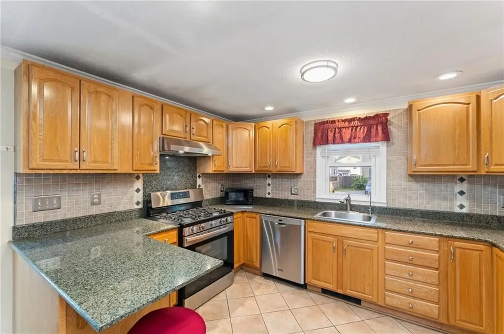 6 Keane Street Lincoln RI 02865