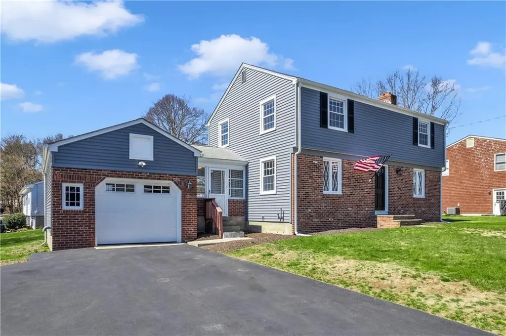 2 Peach Blossom Lane Smithfield RI 02828