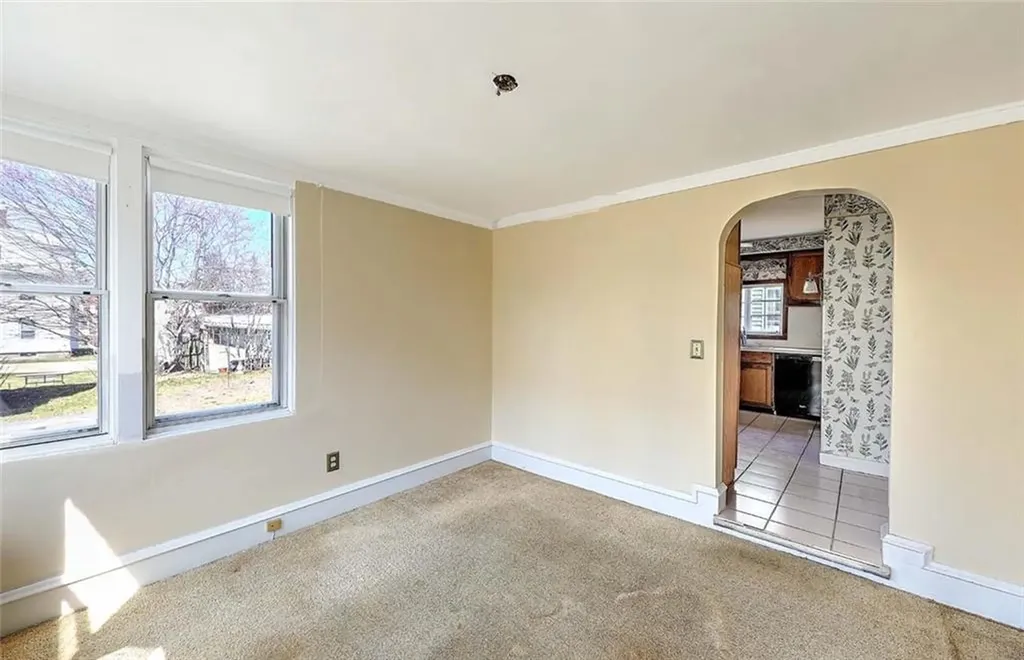 81 Arnold Avenue Cranston RI 02905