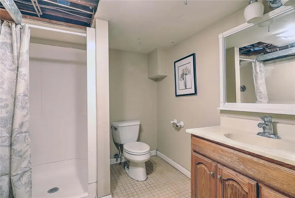 81 Arnold Avenue Cranston RI 02905