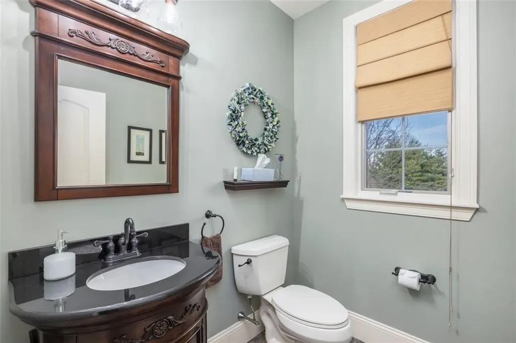 28 Jenna Way Cumberland RI 02864