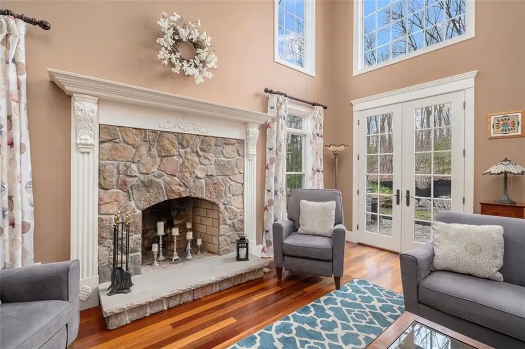 28 Jenna Way Cumberland RI 02864