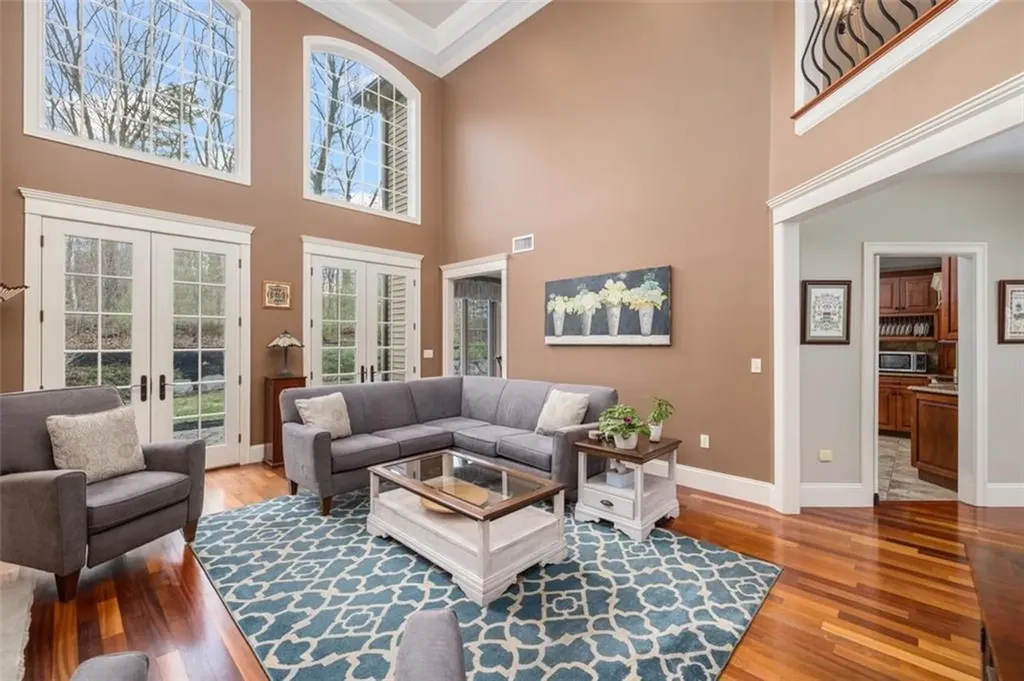 28 Jenna Way Cumberland RI 02864