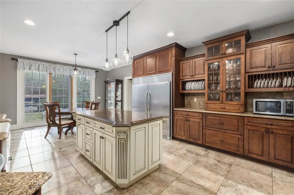 28 Jenna Way Cumberland RI 02864